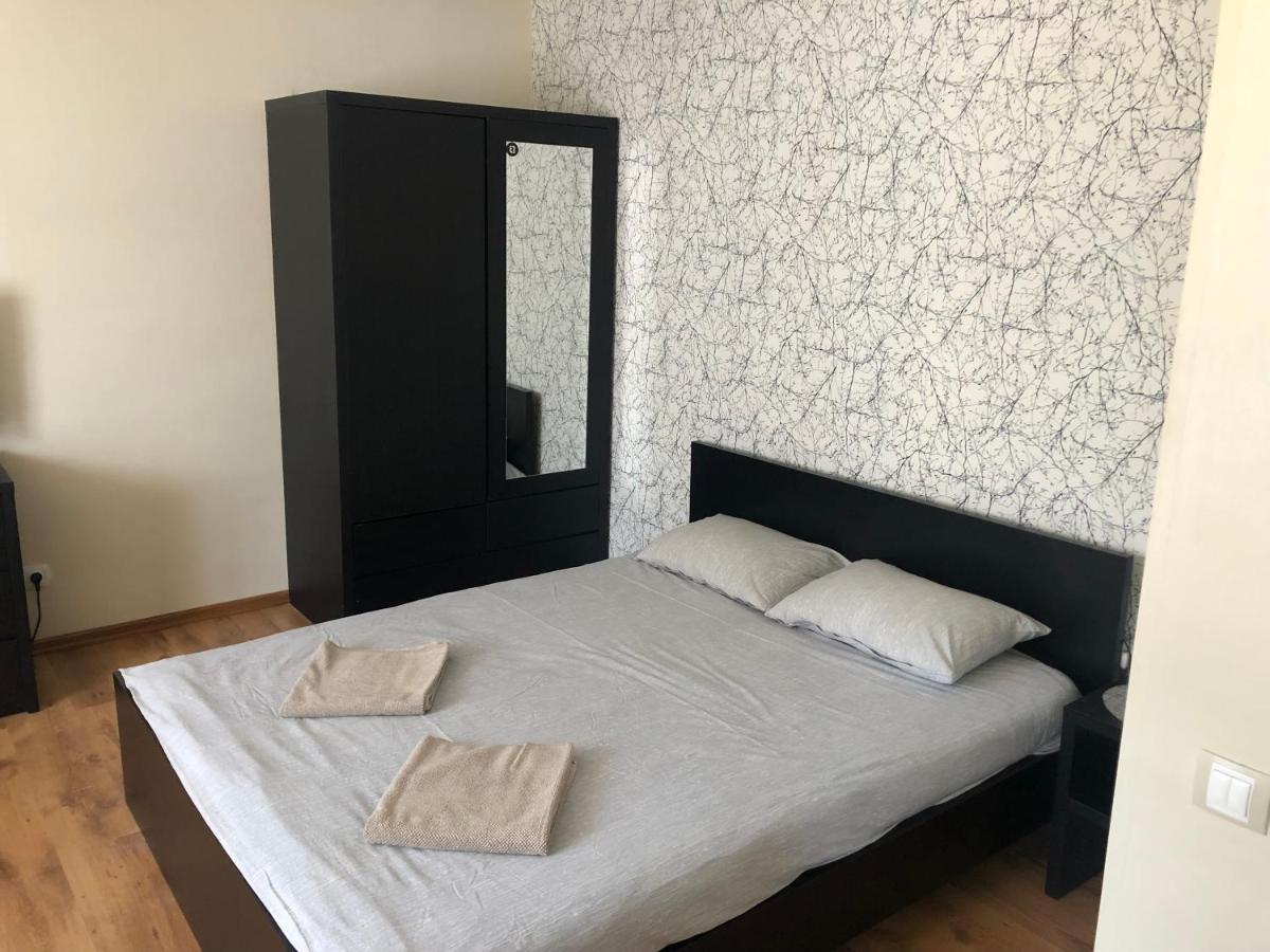 Apartamenti Elkonju 3 لييبايا المظهر الخارجي الصورة